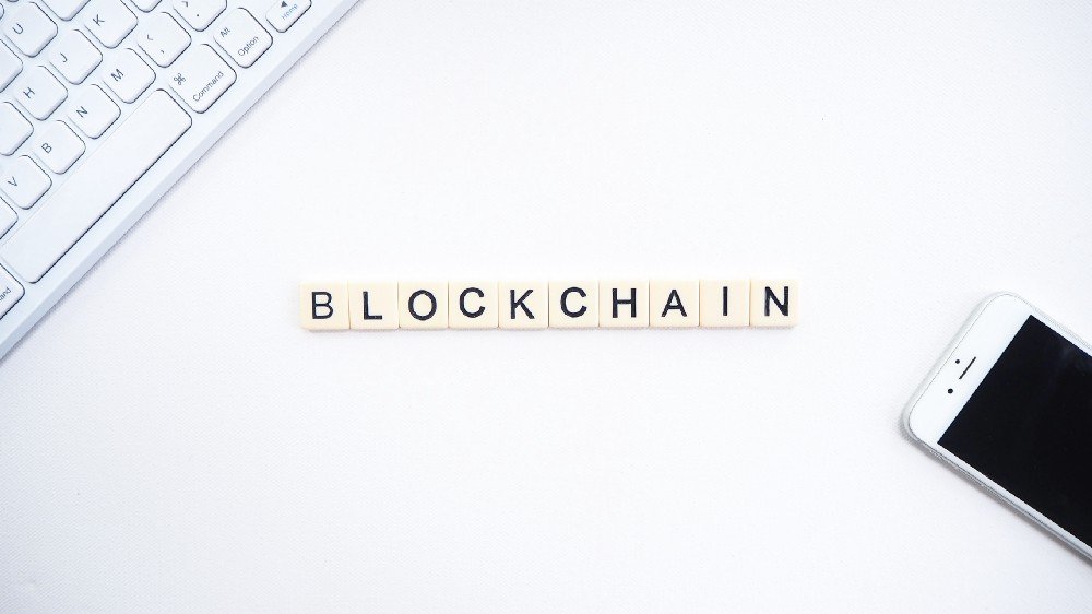Blockchain wrote on a white background.